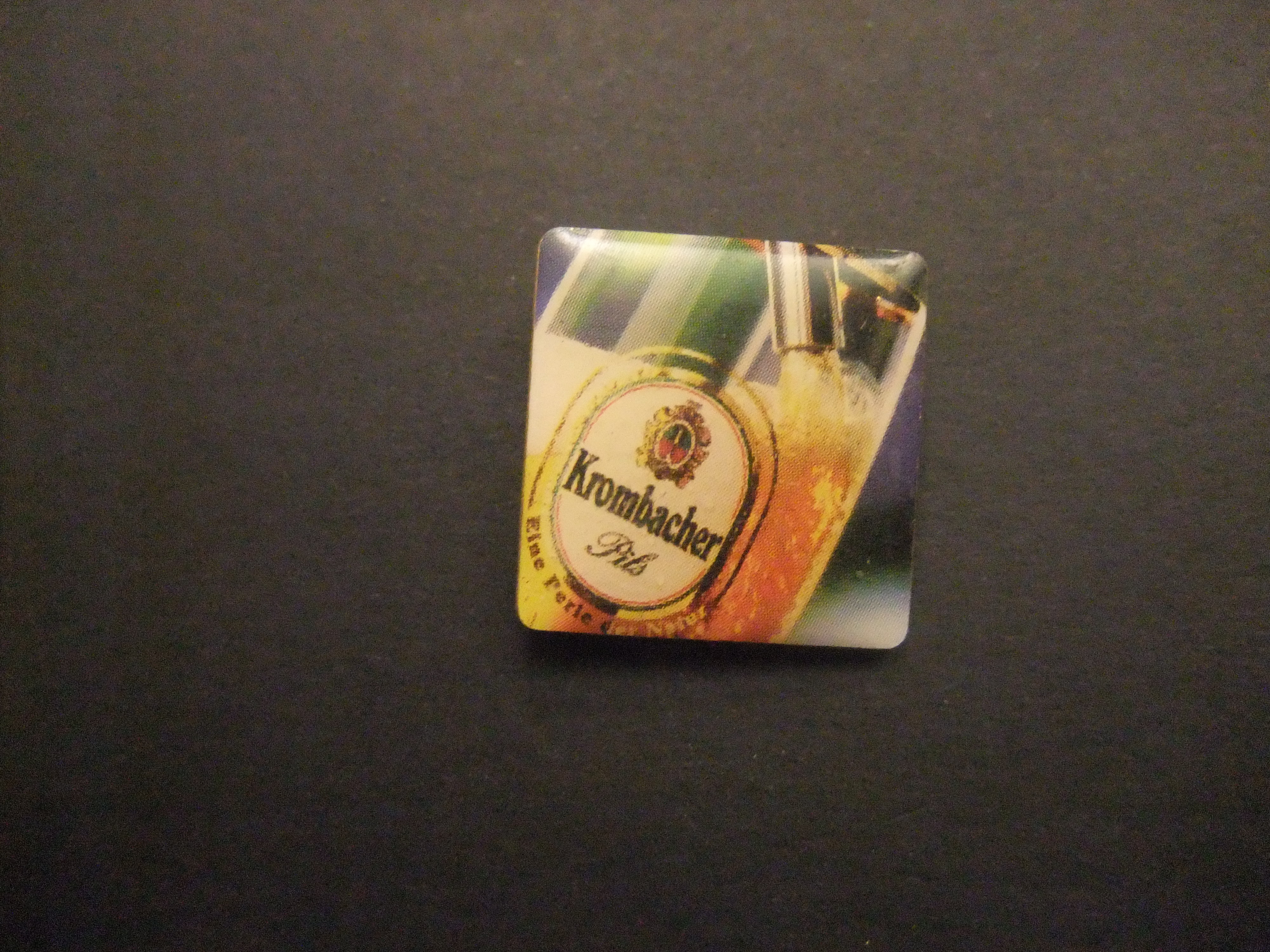 Krombacher bier, Duits biermerk ( volschenken bierglas)